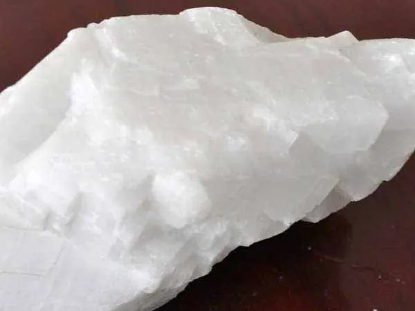 Limestone raw material for powder grinding